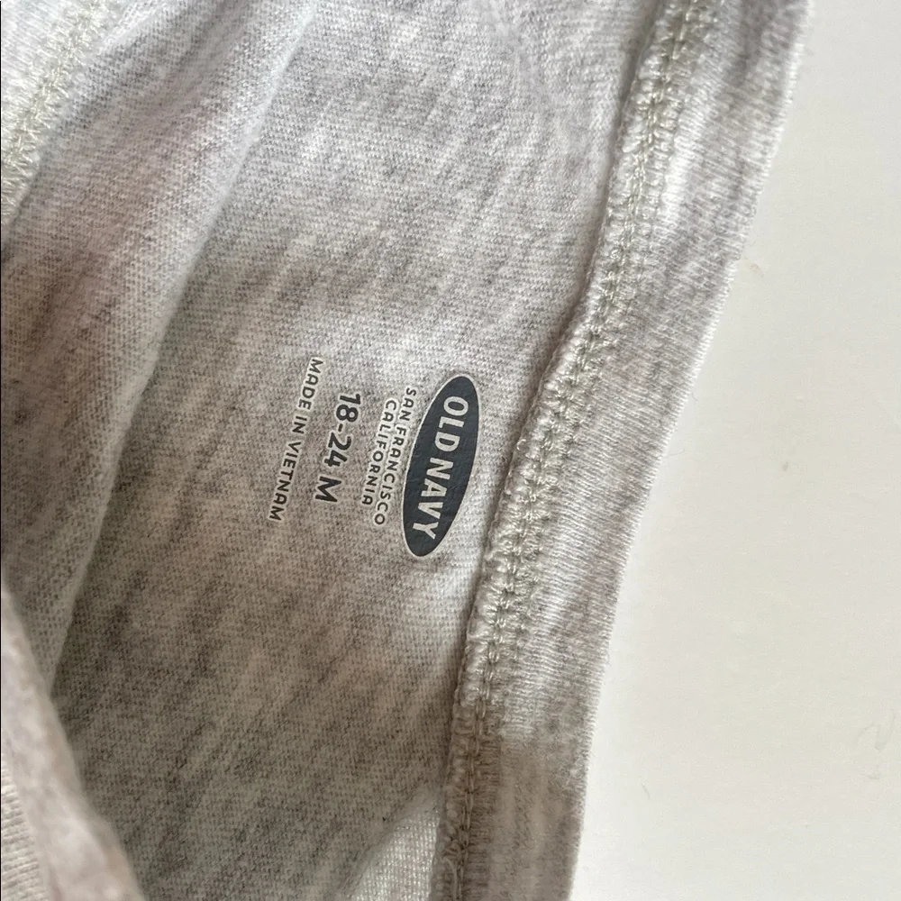 Old navy tee